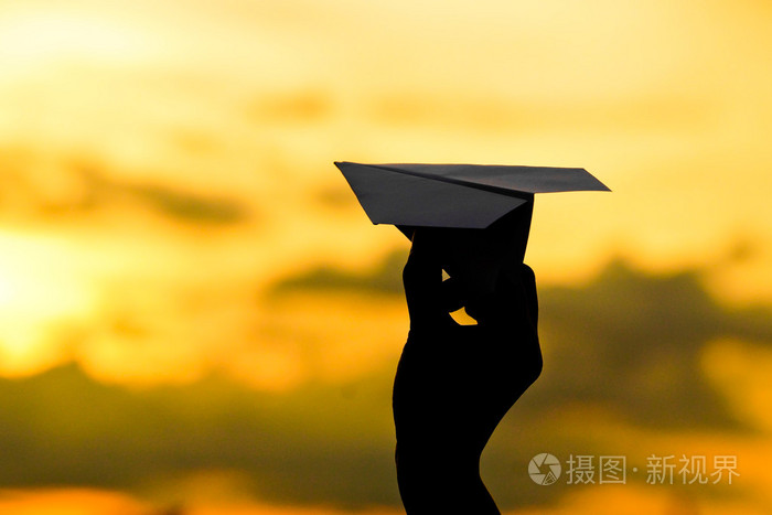 [纸飞机怎么解除双向限制]纸飞机只能双向联系人怎么解决