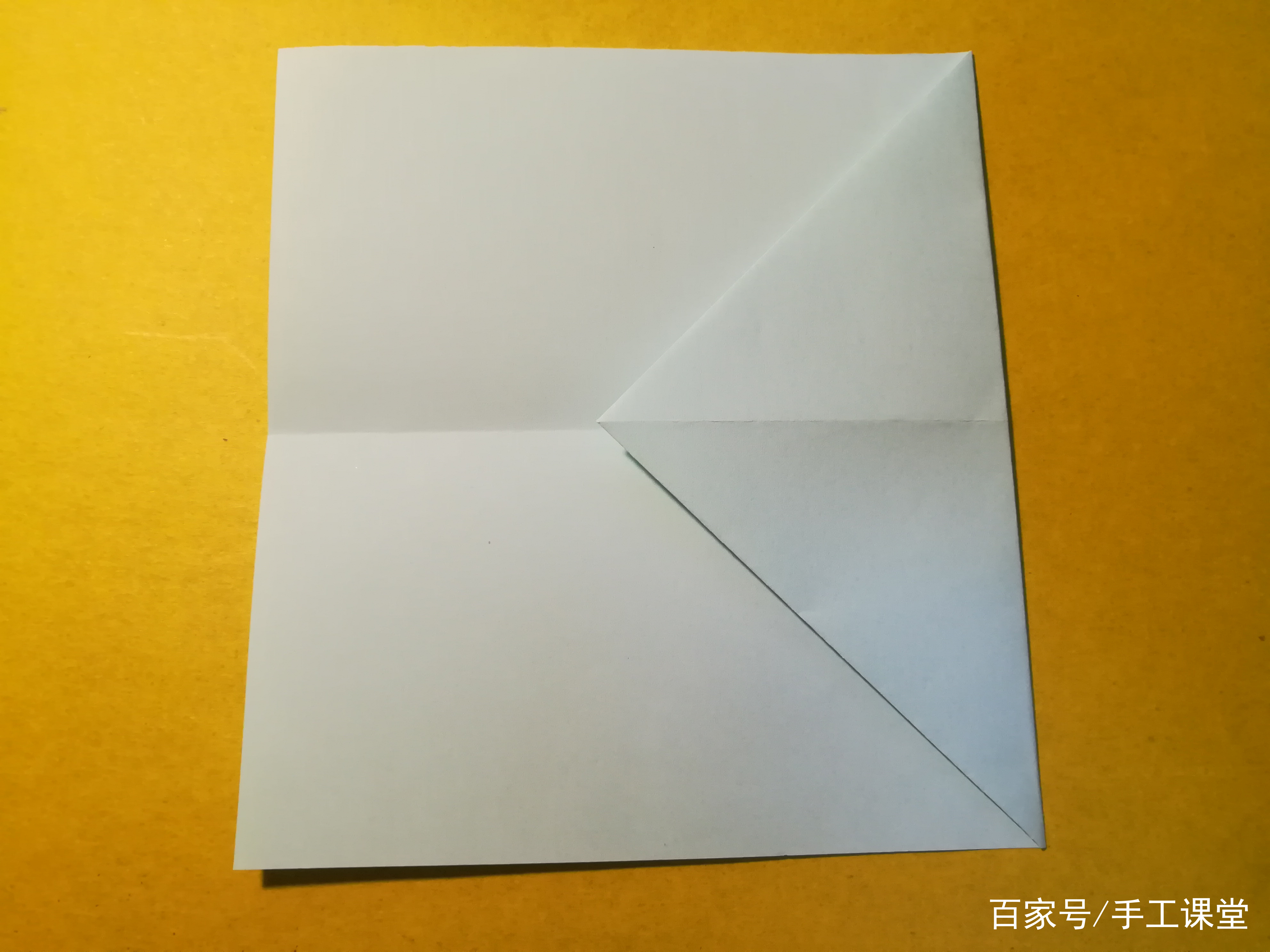 转圈圈纸飞机-转圈圈纸飞机怎么折