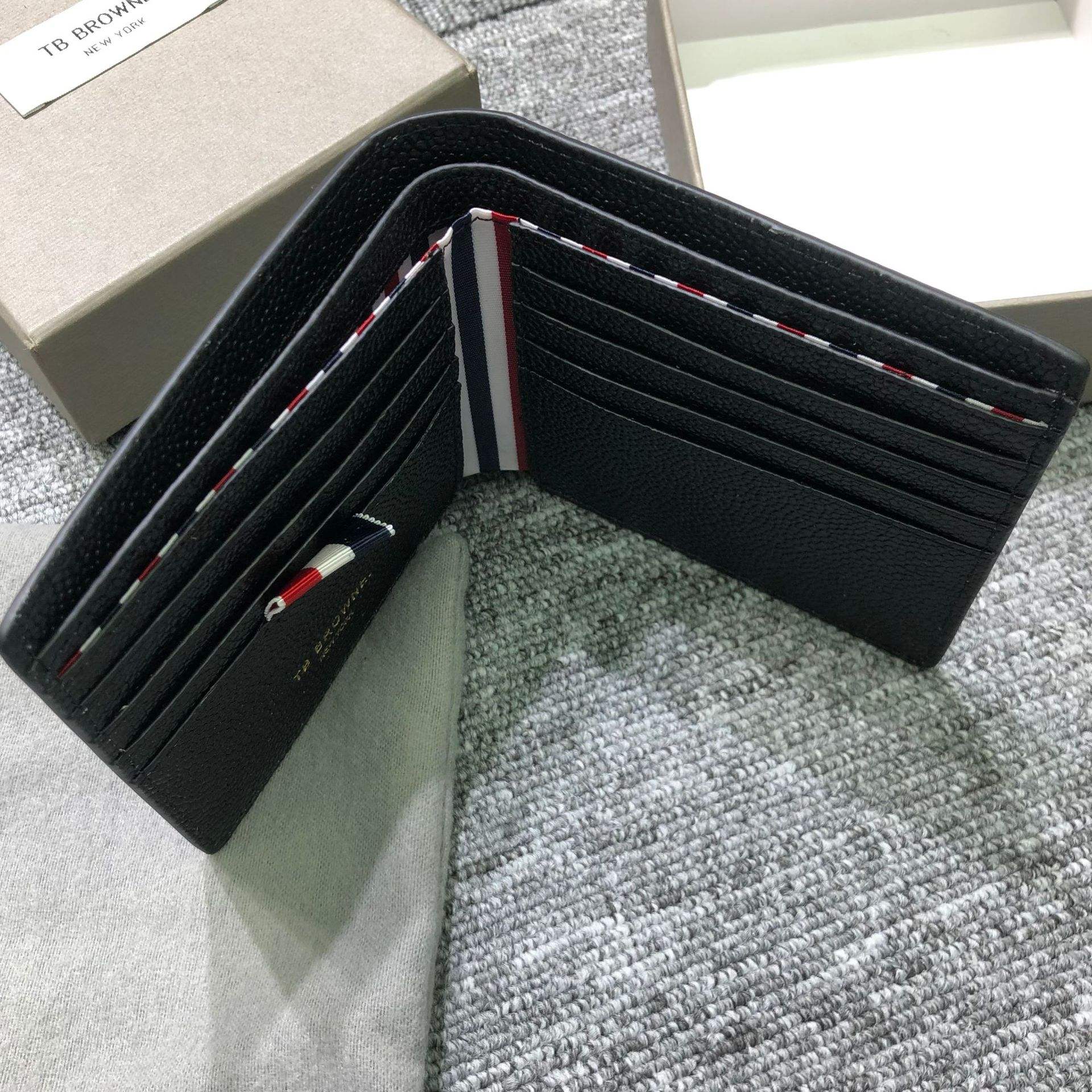 tb钱包正品怎么鉴定的啊图片,tb钱包正品怎么鉴定的啊图片大全