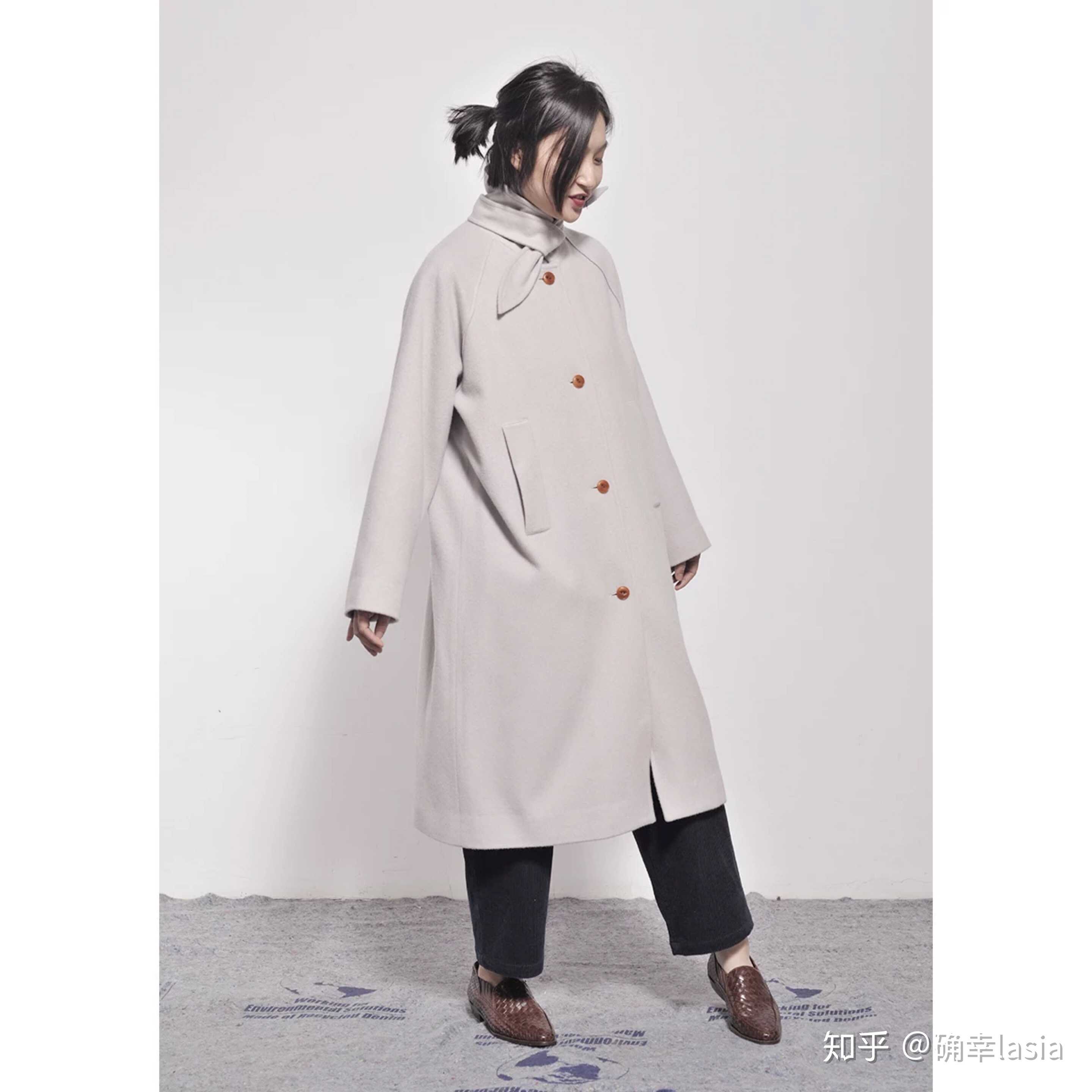 mymymy品牌女装-my字母叠在一起的服装品牌