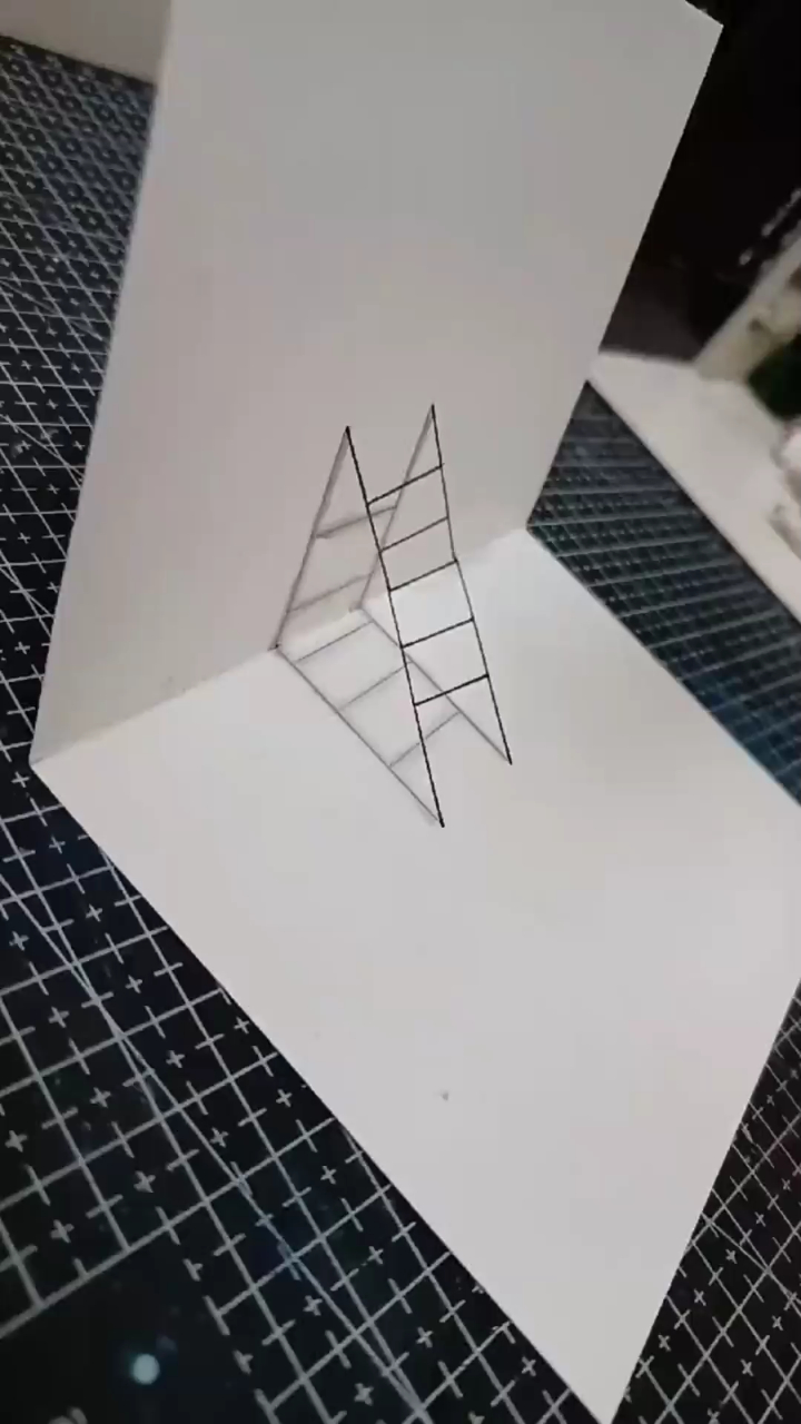 立体图形梯子怎么画一年级-立体图形怎么画 简单超级简单的梯子立体画,以假乱真